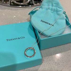 NEW Tiffany Sterling Silver Circle Necklace